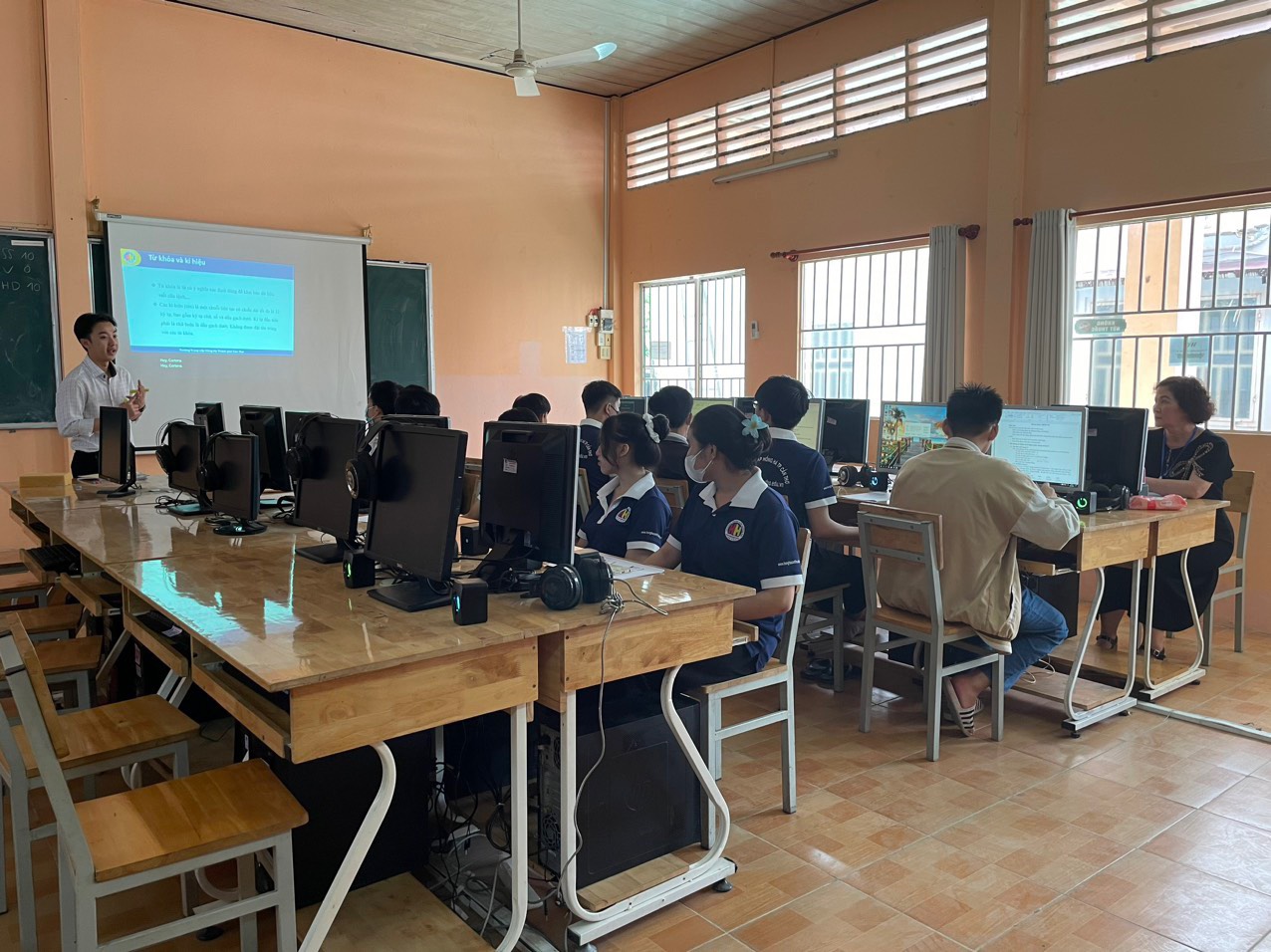 TRƯỜNG TRUNG CẤP HỒNG HÀ THÀNH PHỐ CẦN THƠ: Bảo đảm chất lượng đào tạo, đáp ứng nhu cầu của doanh nghiệp, thị trường lao động 4 Anh3. Gio hoc cua hoc sinh