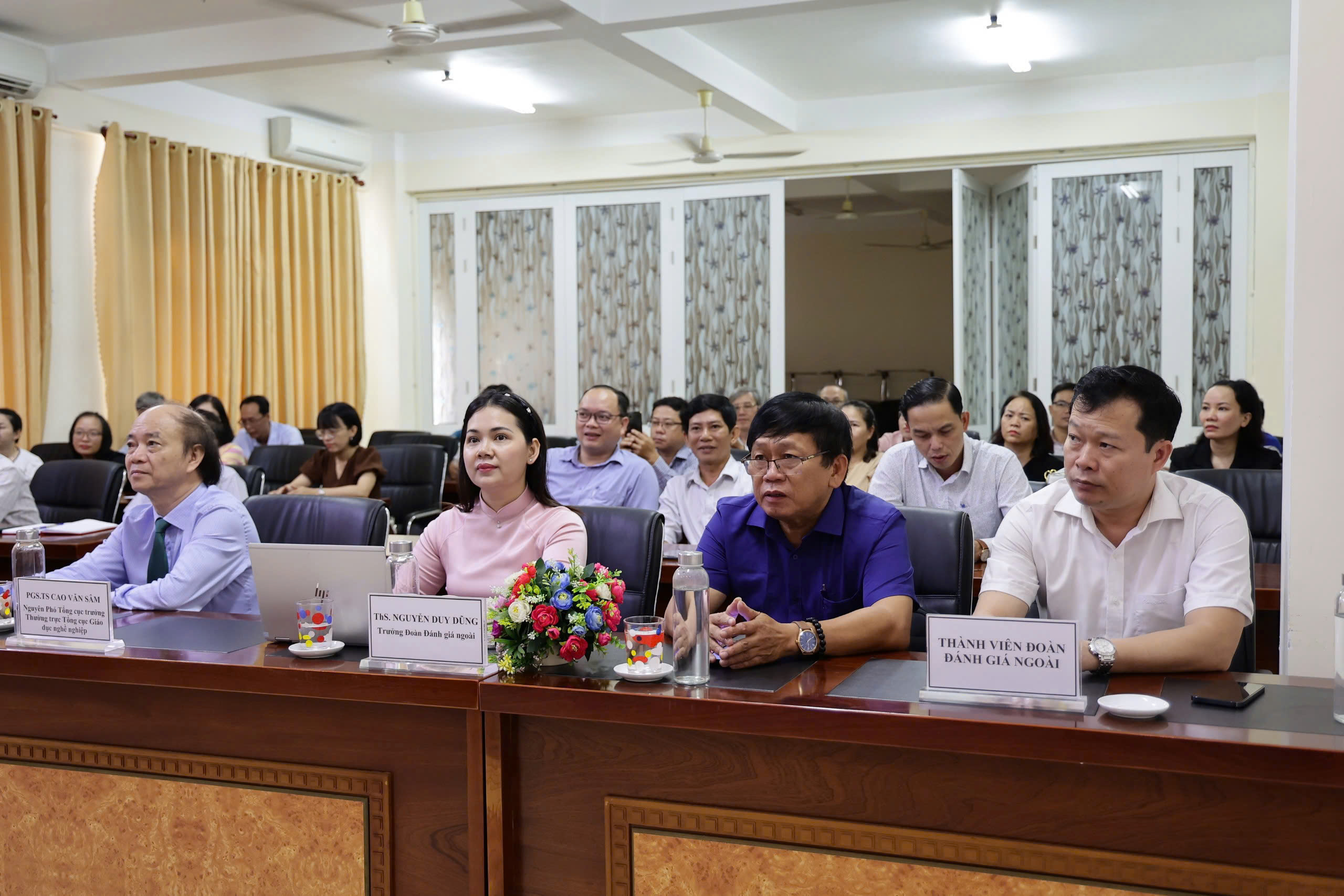 KHAI MẠC ĐÁNH GIÁ NGOÀI 02 CHƯƠNG TRÌNH ĐÀO TẠO NGHỀ ĐIỆN TỬ CÔNG NGHIỆP, CÔNG NGHỆ THÔNG TIN (ƯDPM) TẠI TRƯỜNG CAO ĐẲNG KỸ THUẬT CÔNG NGHỆ QUY NHƠN 6 z5873127157154 49337824065f3d34ff2567a3e7564421