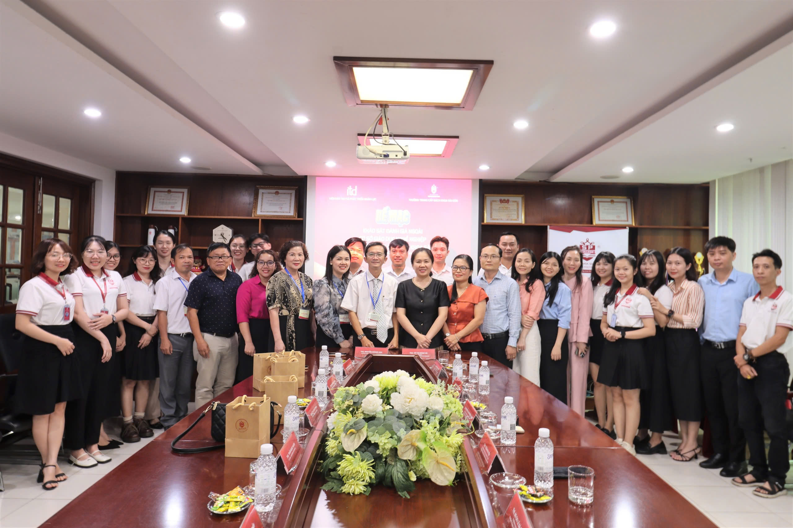 BẾ MẠC KHẢO SÁT ĐÁNH GIÁ NGOÀI CƠ SỞ GIÁO DỤC TẠI TRƯỜNG TRUNG CẤP BÁCH KHOA SÀI GÒN 6 Tap the