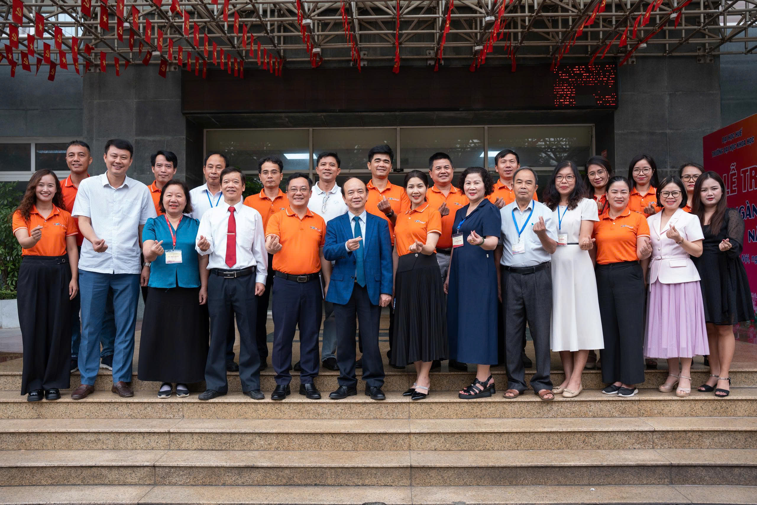 Cao đẳng Truyền hình: Hướng tới sớm trở thành trường cao đẳng chất lượng cao 7 Anh quang canh chung sanh